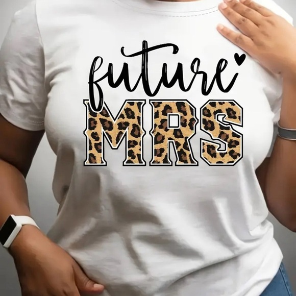 Future Mrs Leopard Print Tee- Bride to Be - Picture 2 of 5